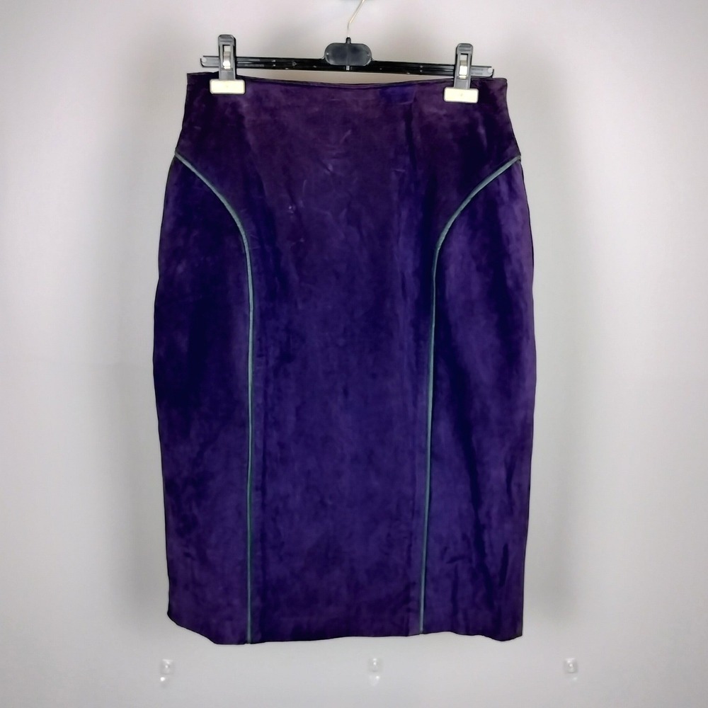 Danier Genuine Suede Leather Pencil Skirt Modern Size Large Purple